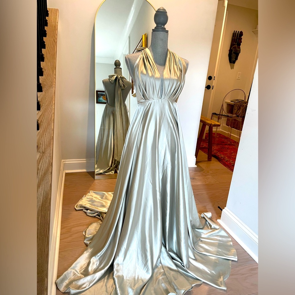 JJ’s House Silver Special Occasion Gown